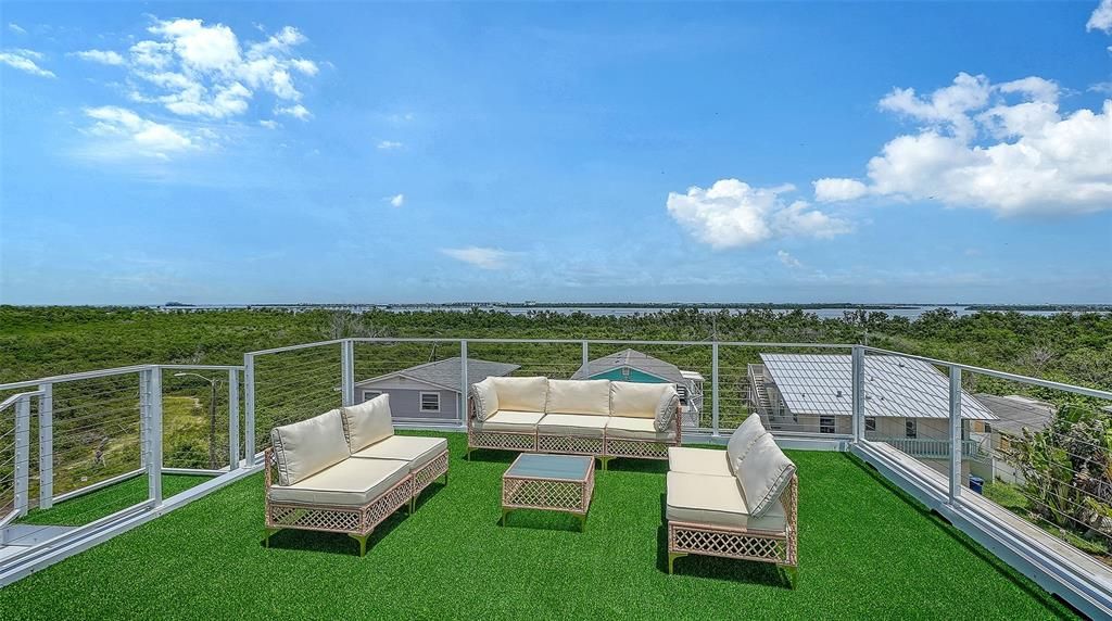 For Sale: $2,999,000 (4 beds, 3 baths, 2781 Square Feet)