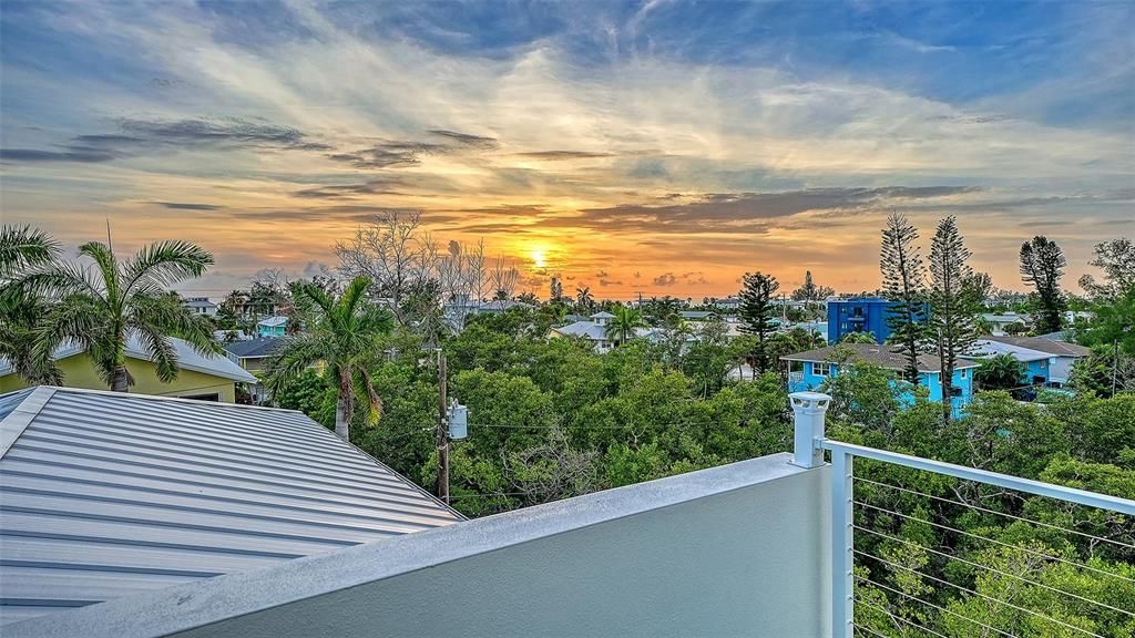 For Sale: $2,999,000 (4 beds, 3 baths, 2781 Square Feet)