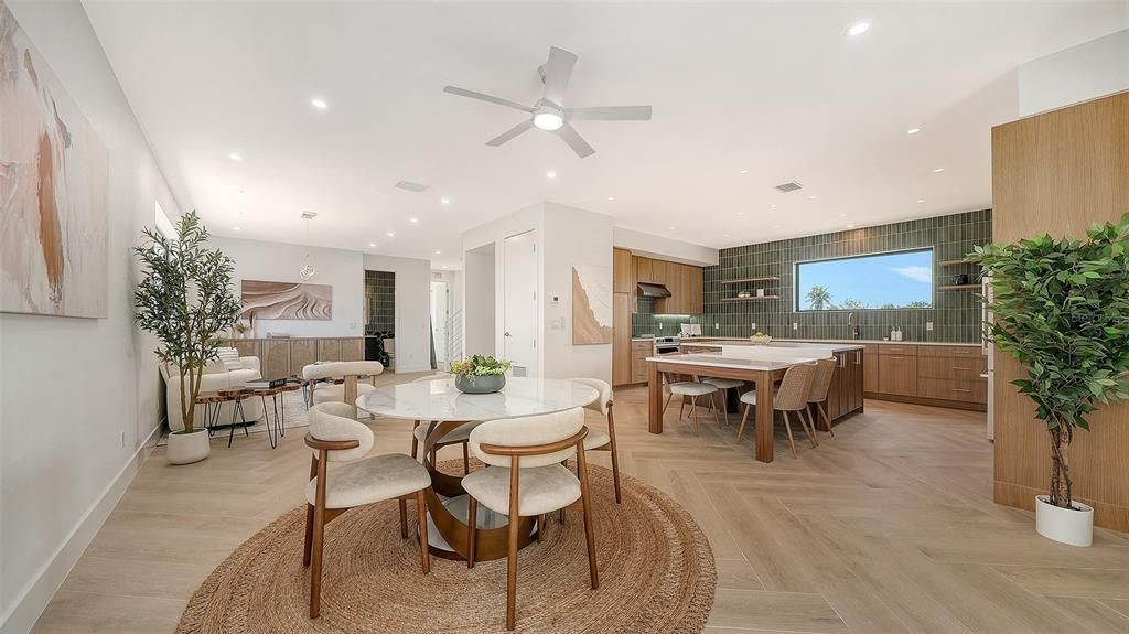 For Sale: $2,999,000 (4 beds, 3 baths, 2781 Square Feet)