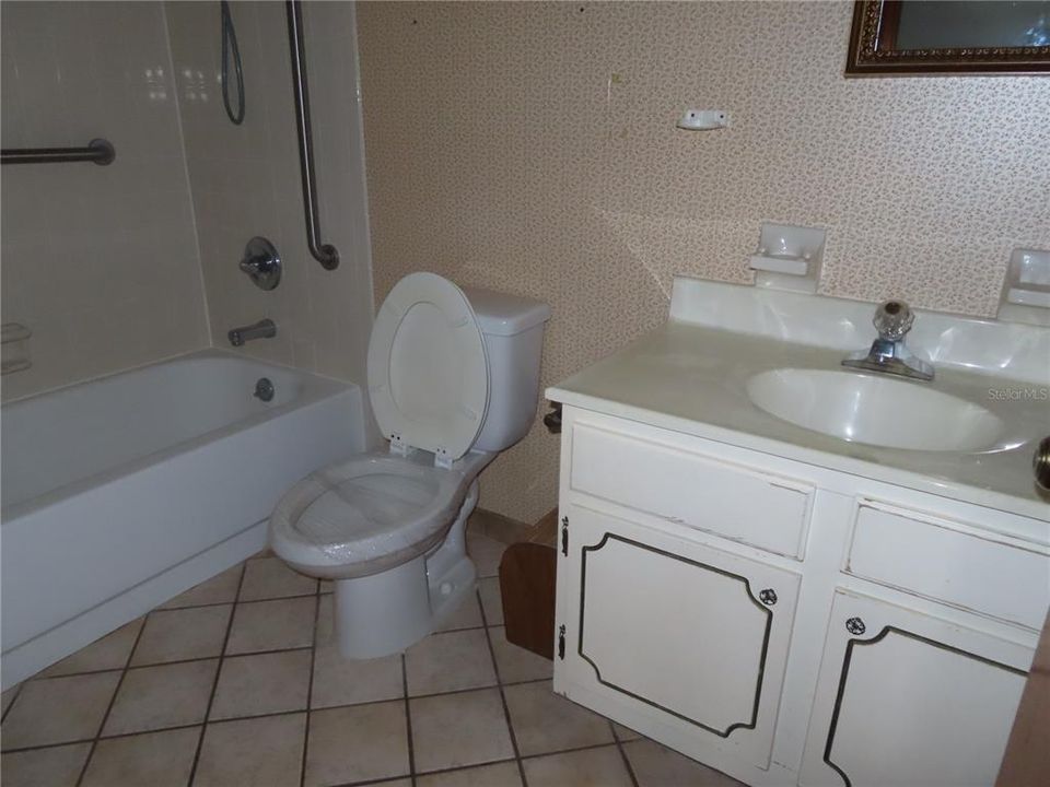 На продажу: $265,000 (3 спален, 2 ванн, 1847 Квадратных фут)