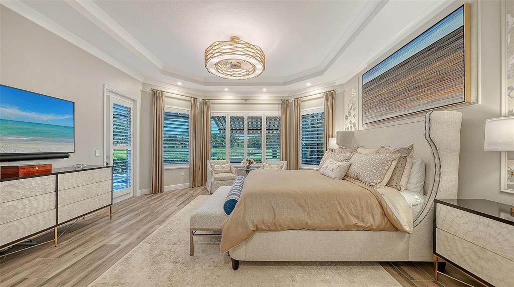 Active With Contract: $1,399,000 (3 beds, 2 baths, 2564 Square Feet)