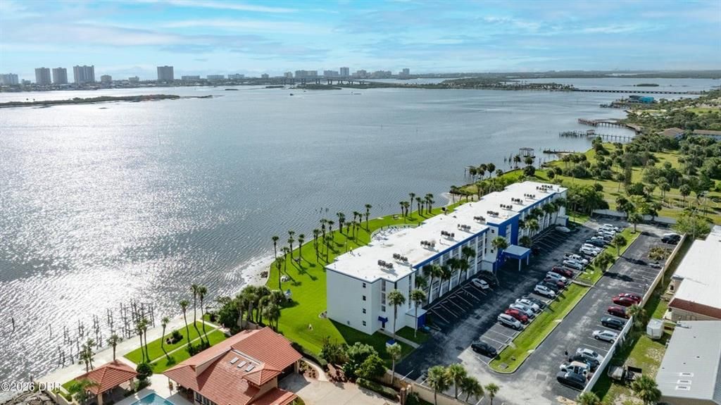 Activo con contrato: $259,900 (2 camas, 2 baños, 1013 Pies cuadrados)