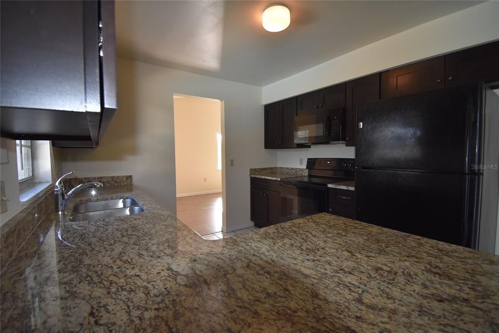 For Rent: $2,400 (3 beds, 2 baths, 1520 Square Feet)