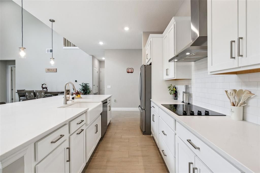 На продажу: $695,000 (4 спален, 4 ванн, 3191 Квадратных фут)