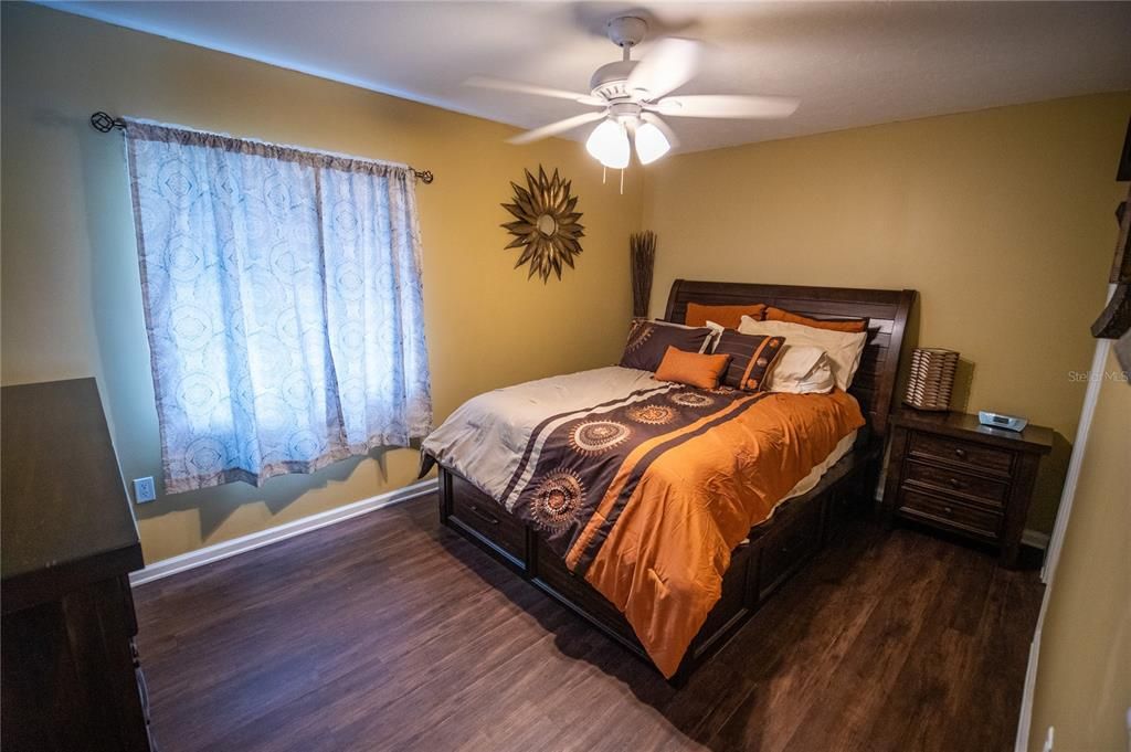 For Sale: $525,000 (3 beds, 2 baths, 1746 Square Feet)