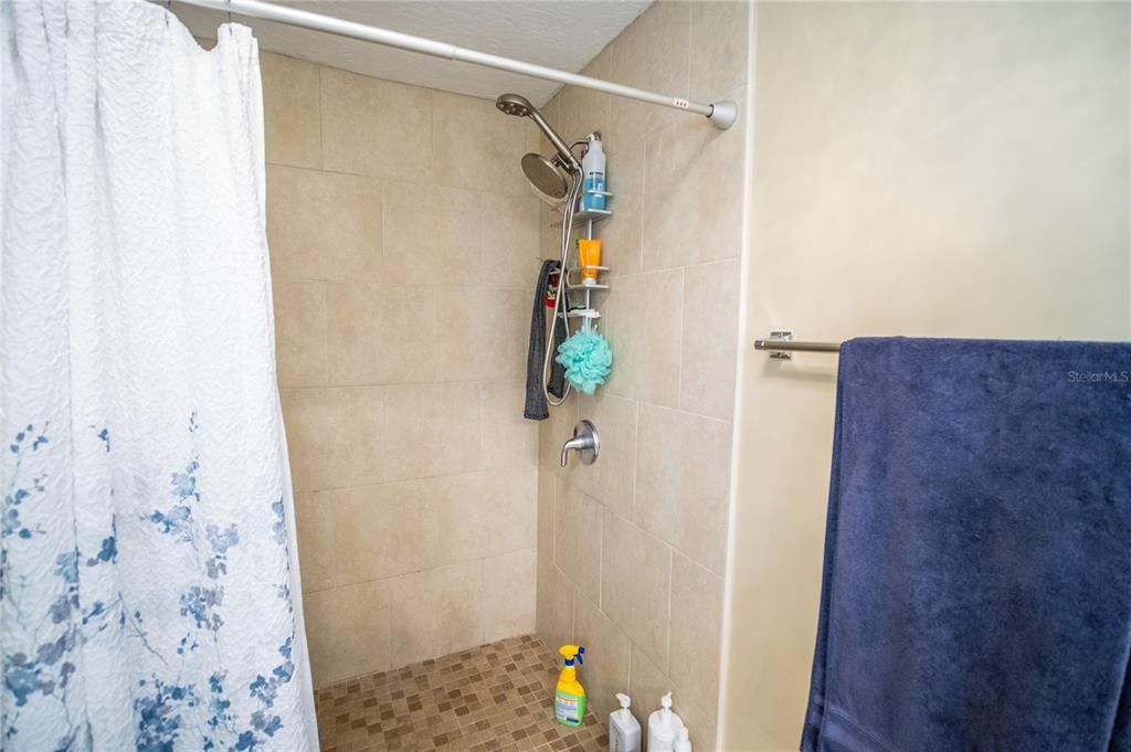 For Sale: $525,000 (3 beds, 2 baths, 1746 Square Feet)