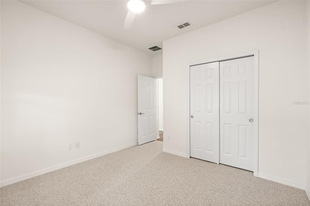 Activo con contrato: $599,900 (4 camas, 2 baños, 2091 Pies cuadrados)