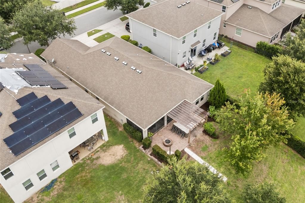 Activo con contrato: $599,900 (4 camas, 2 baños, 2091 Pies cuadrados)