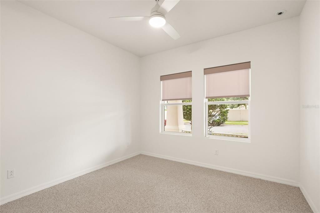 Activo con contrato: $599,900 (4 camas, 2 baños, 2091 Pies cuadrados)