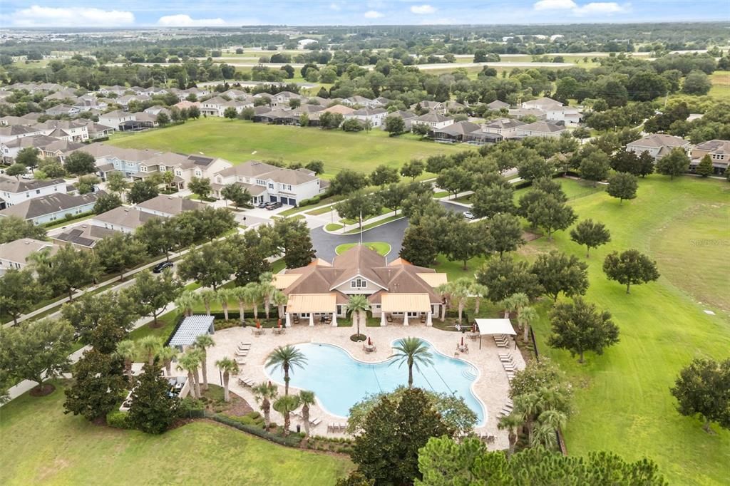 Activo con contrato: $599,900 (4 camas, 2 baños, 2091 Pies cuadrados)