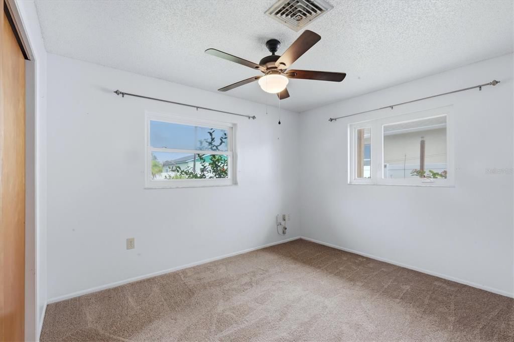 For Sale: $224,900 (2 beds, 2 baths, 1152 Square Feet)