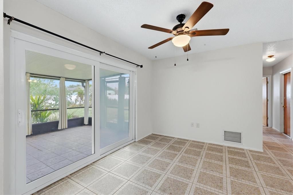 For Sale: $224,900 (2 beds, 2 baths, 1152 Square Feet)
