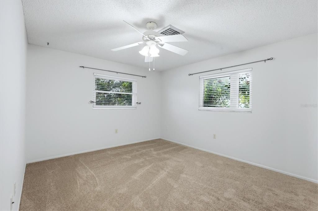 For Sale: $224,900 (2 beds, 2 baths, 1152 Square Feet)