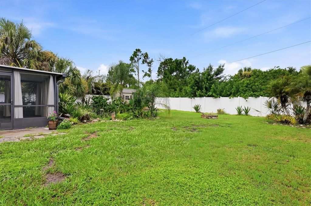 For Sale: $224,900 (2 beds, 2 baths, 1152 Square Feet)