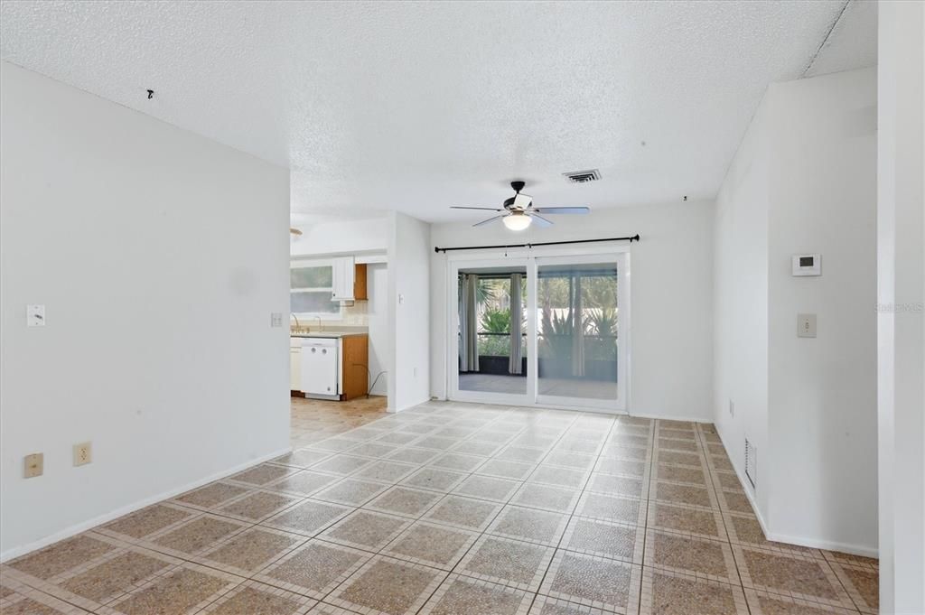For Sale: $224,900 (2 beds, 2 baths, 1152 Square Feet)