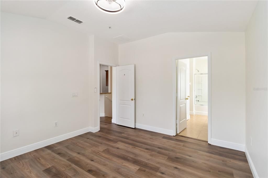 For Rent: $2,000 (2 beds, 2 baths, 1200 Square Feet)