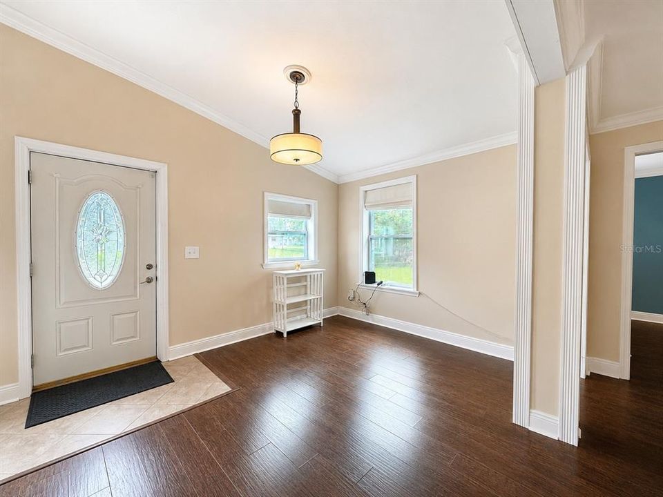For Rent: $2,699 (5 beds, 3 baths, 2453 Square Feet)