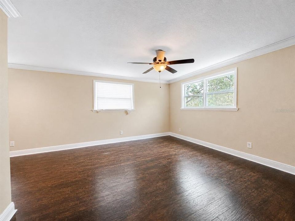 For Rent: $2,699 (5 beds, 3 baths, 2453 Square Feet)