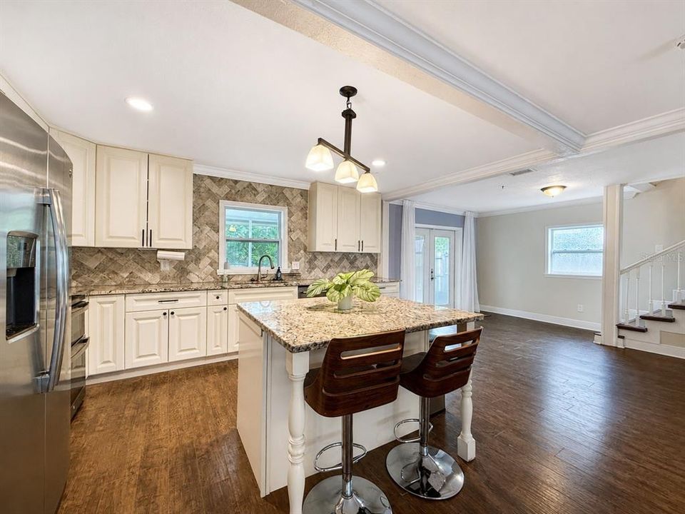 For Rent: $2,699 (5 beds, 3 baths, 2453 Square Feet)