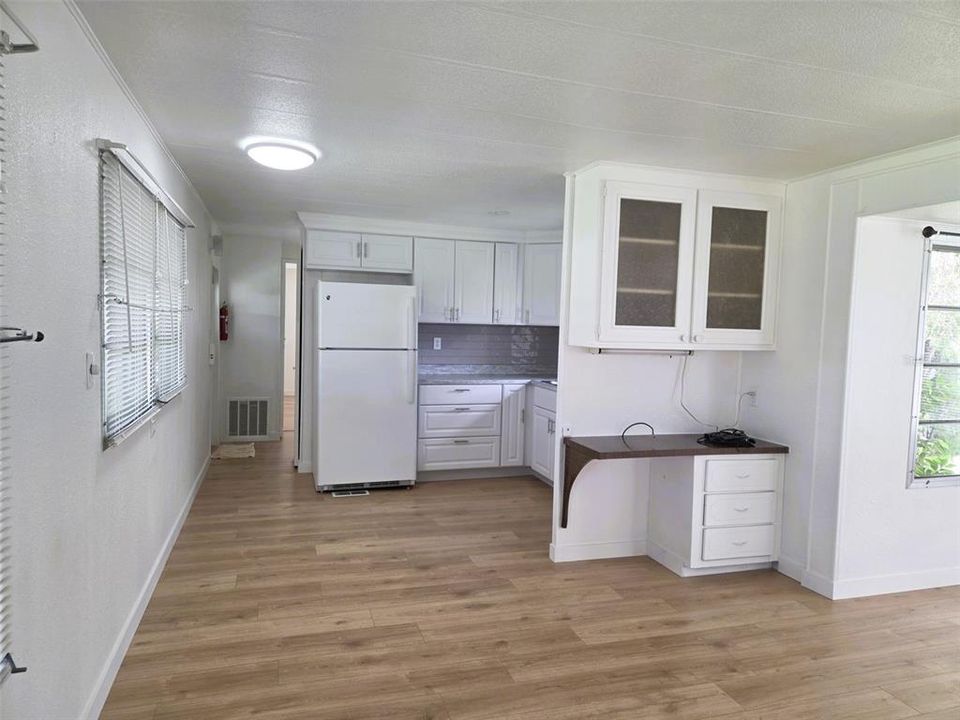 For Sale: $149,900 (2 beds, 1 baths, 749 Square Feet)