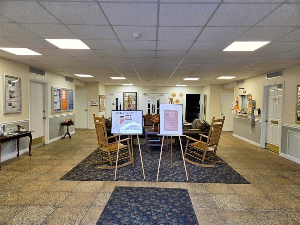 For Sale: $149,900 (2 beds, 1 baths, 749 Square Feet)