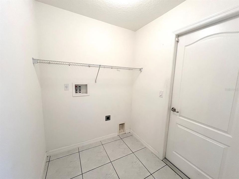 En Renta: $1,950 (3 camas, 2 baños, 1861 Pies cuadrados)