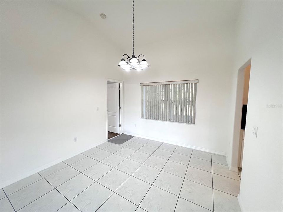 En Renta: $1,950 (3 camas, 2 baños, 1861 Pies cuadrados)