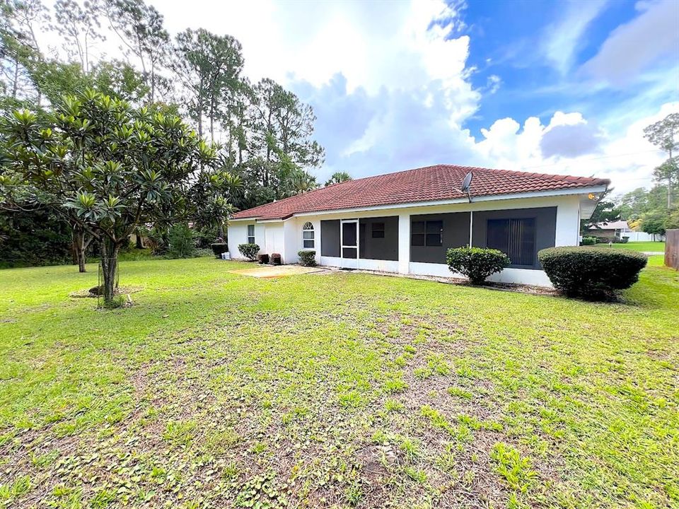En Renta: $1,950 (3 camas, 2 baños, 1861 Pies cuadrados)