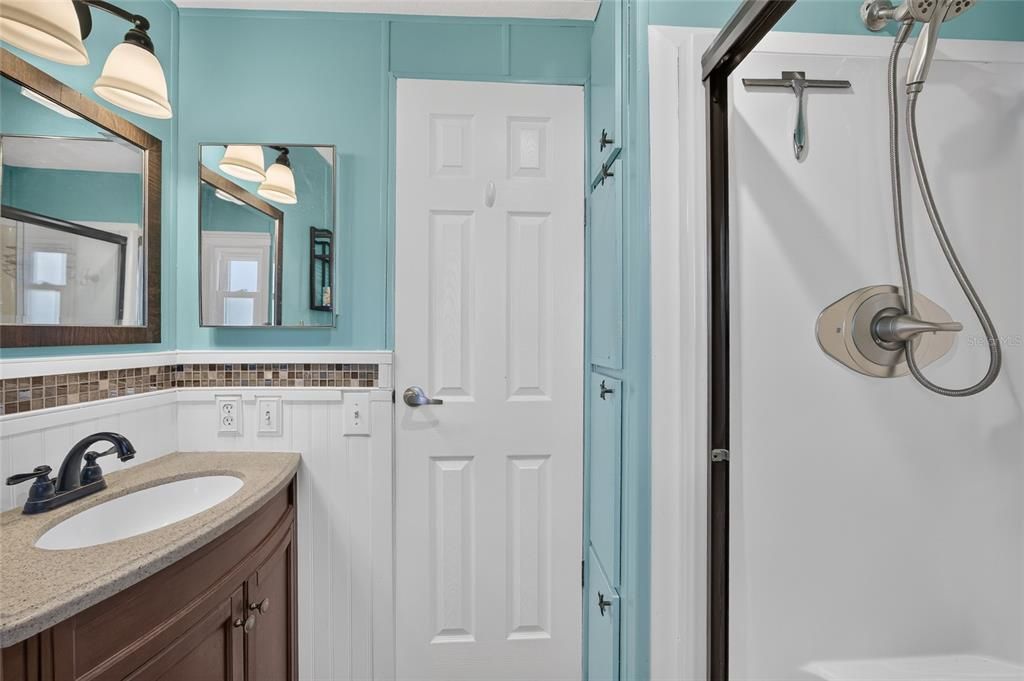 Active With Contract: $169,900 (2 beds, 2 baths, 936 Square Feet)