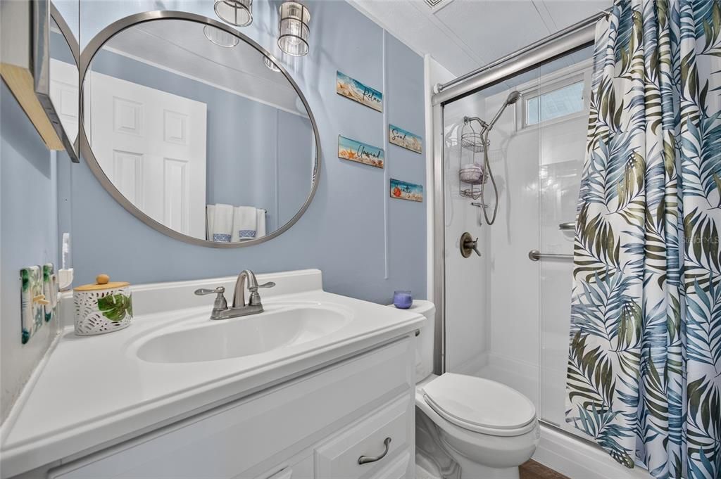 Active With Contract: $169,900 (2 beds, 2 baths, 936 Square Feet)
