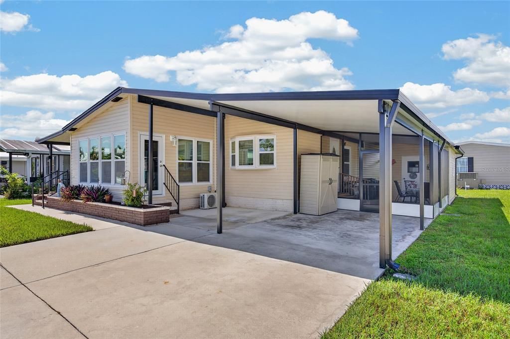 Active With Contract: $169,900 (2 beds, 2 baths, 936 Square Feet)