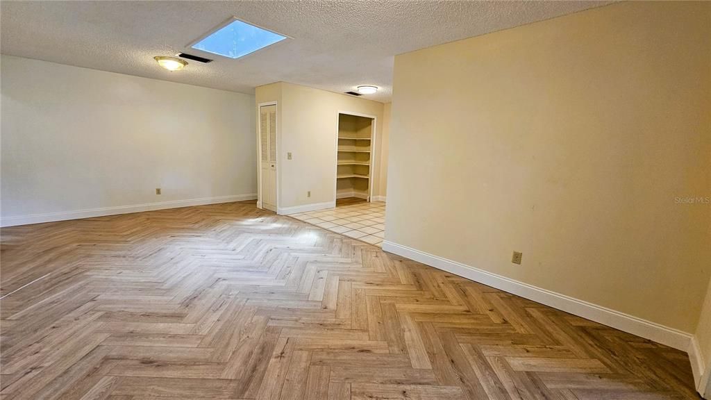 На продажу: $419,500 (4 спален, 2 ванн, 1934 Квадратных фут)