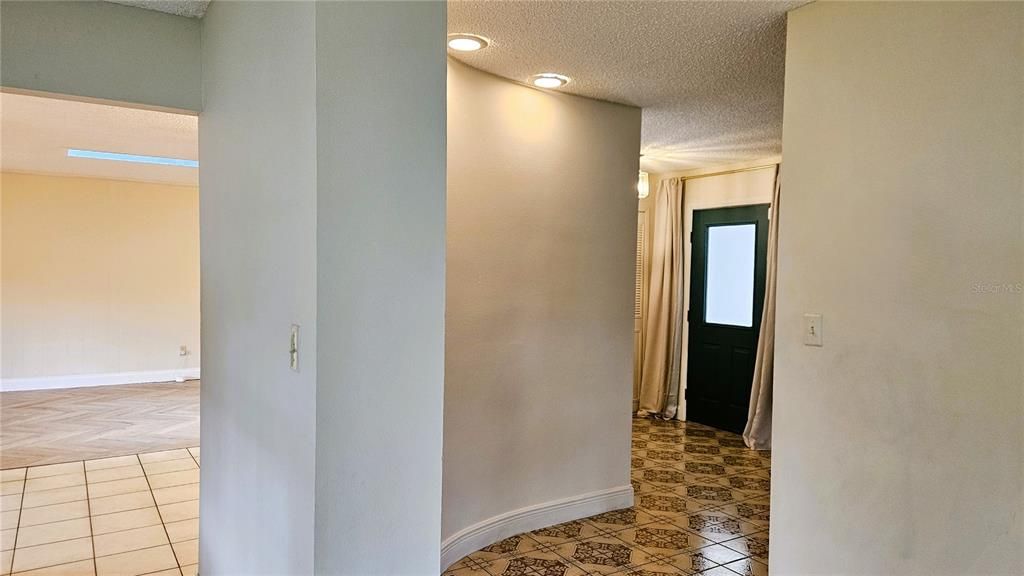На продажу: $419,500 (4 спален, 2 ванн, 1934 Квадратных фут)
