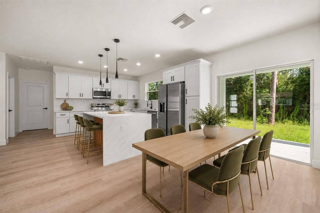 На продажу: $289,900 (3 спален, 2 ванн, 1450 Квадратных фут)