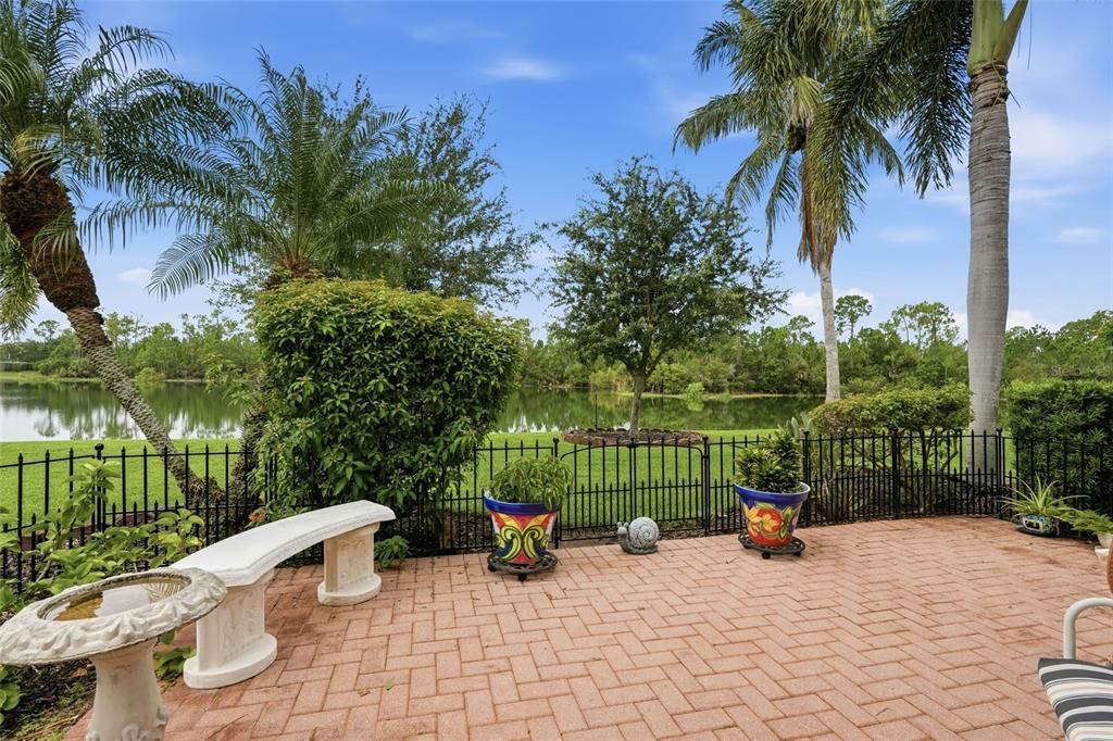 For Sale: $365,000 (3 beds, 2 baths, 2290 Square Feet)