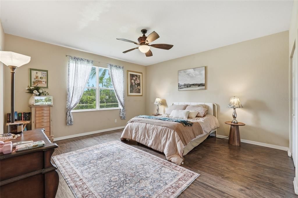 For Sale: $365,000 (3 beds, 2 baths, 2290 Square Feet)