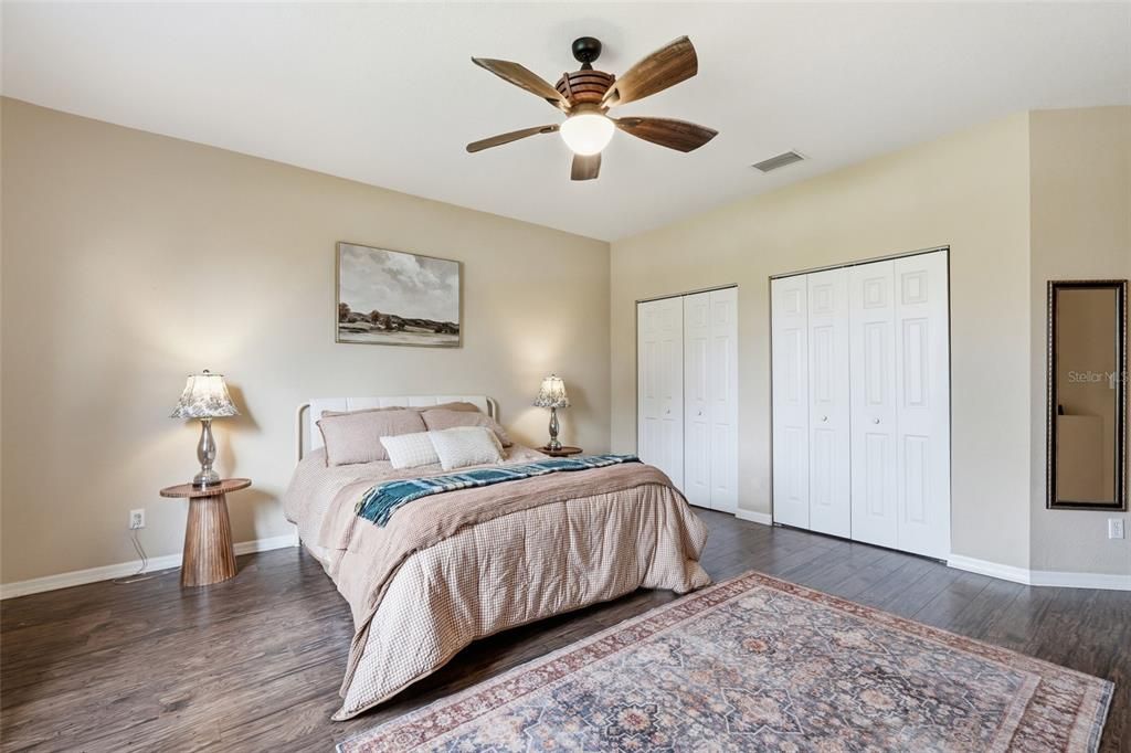 For Sale: $365,000 (3 beds, 2 baths, 2290 Square Feet)