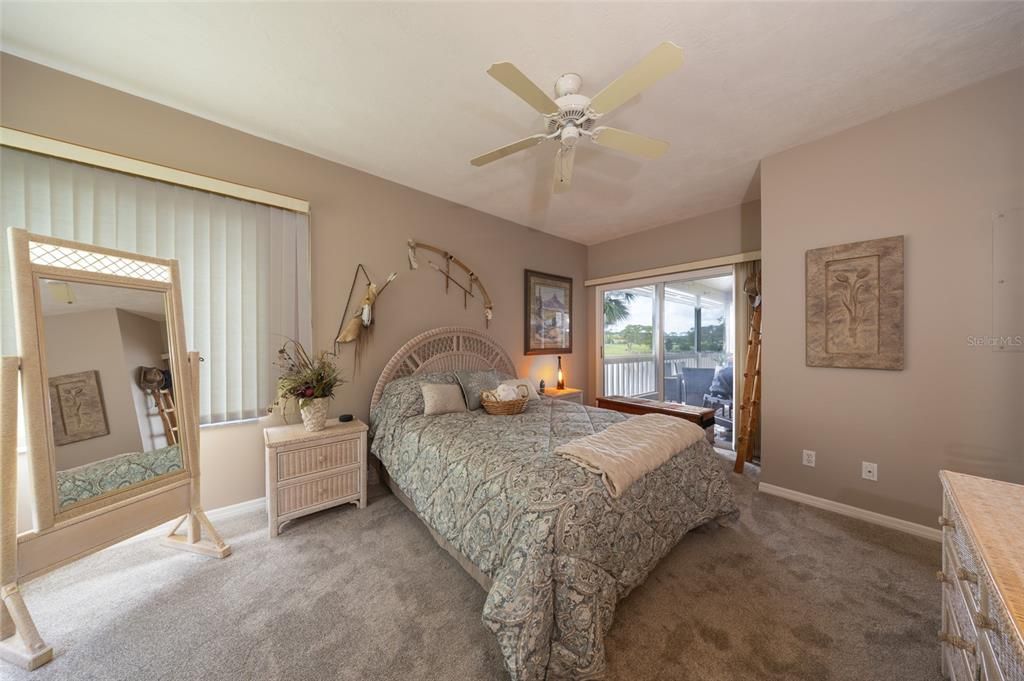 For Sale: $289,522 (2 beds, 2 baths, 1300 Square Feet)