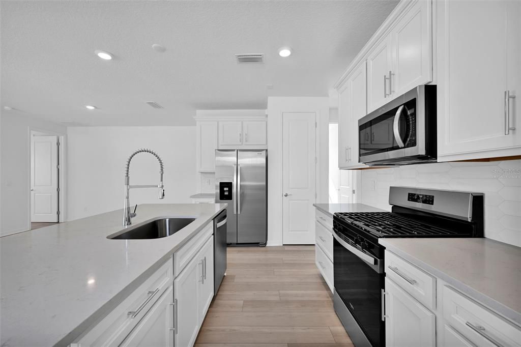 For Sale: $339,000 (4 beds, 2 baths, 1510 Square Feet)
