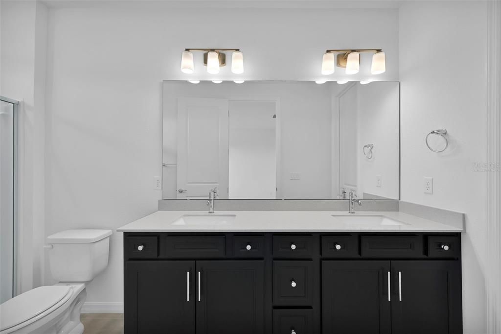 For Sale: $339,000 (4 beds, 2 baths, 1510 Square Feet)