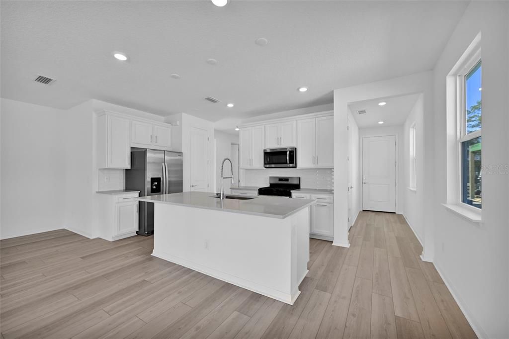 For Sale: $339,000 (4 beds, 2 baths, 1510 Square Feet)