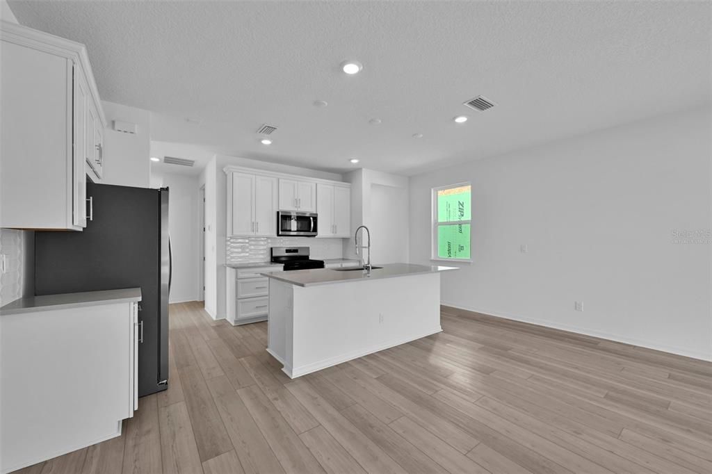 For Sale: $339,000 (4 beds, 2 baths, 1510 Square Feet)