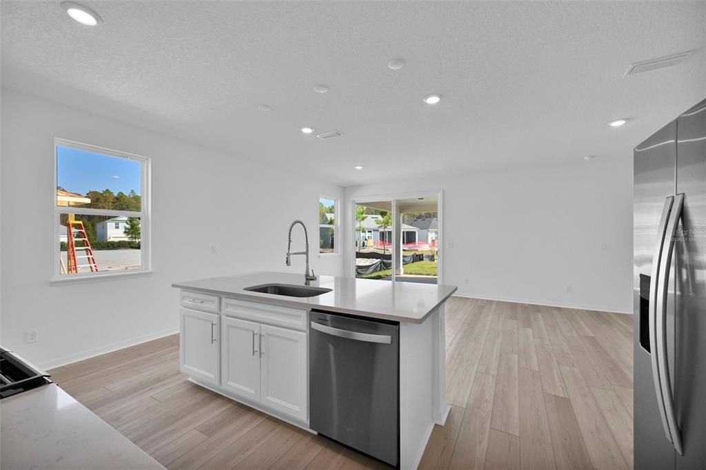 For Sale: $339,000 (4 beds, 2 baths, 1510 Square Feet)