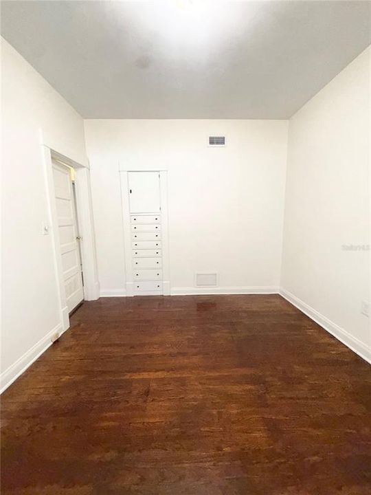 For Rent: $3,400 (3 beds, 2 baths, 1452 Square Feet)