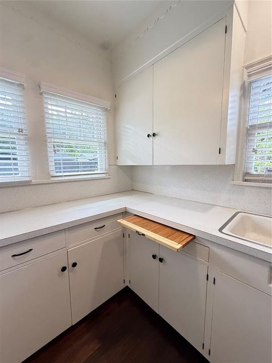 For Rent: $3,400 (3 beds, 2 baths, 1452 Square Feet)
