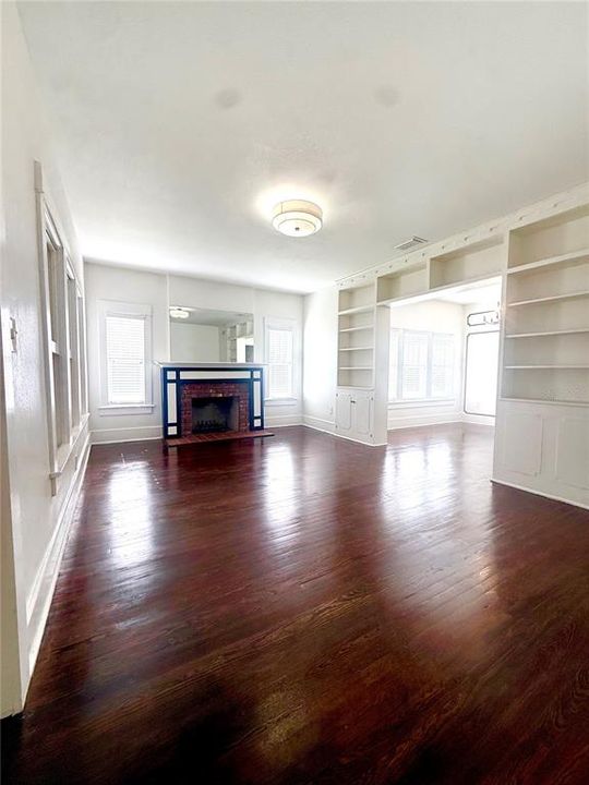 For Rent: $3,400 (3 beds, 2 baths, 1452 Square Feet)