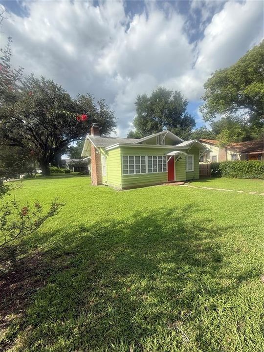 For Rent: $3,400 (3 beds, 2 baths, 1452 Square Feet)