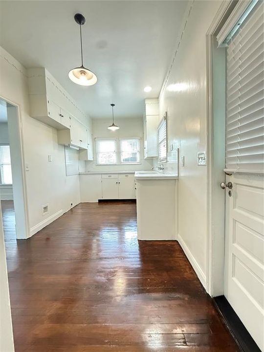 For Rent: $3,400 (3 beds, 2 baths, 1452 Square Feet)
