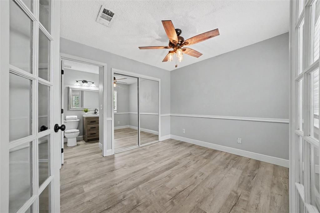 For Sale: $157,500 (2 beds, 2 baths, 796 Square Feet)
