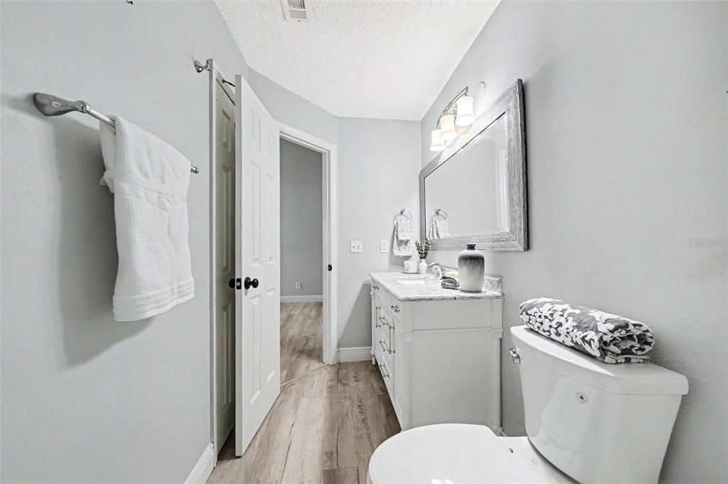 For Sale: $157,500 (2 beds, 2 baths, 796 Square Feet)